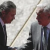 López Obrador defiende el petróleo