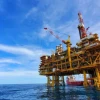 El petróleo supera los US$108 por barril ante nuevos ataques en Rusia y Oriente Medio