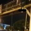 Dos cadáveres colgados en un puente fueron hallados en Esmeraldas