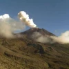 Reventador emite ceniza y bloques incandescentes