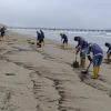 Santa Elena: Un derrame de petróleo provocó el cierre de playa