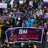 Una marea violeta de mujeres marchó contra violencia y desigualdad