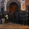El gobierno enfrentó primeras manifestaciones por el alza de las gasolinas