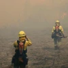 Un gran incendio forestal amenaza las operaciones del aeropuerto de Quito