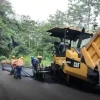 Ecuador acelera obras en la Amazonía con avances en la vía E45 y un plan de 140 viviendas subsidiadas