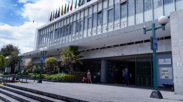 Ecuador crecería 2,7 % en 2026 mientras la deuda del Estado sigue en aumento