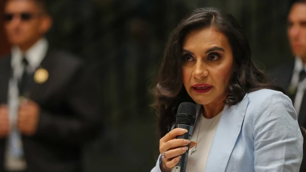 Abad dice que no tiene aún citación a audiencia en Tribunal Electoral