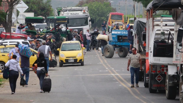 Arroceros colombianos cumplen cuatro días de paro y esperan comenzar diálogos con Gobierno