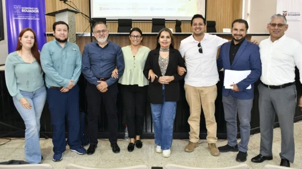 INIAP abre una unidad en Machala y refuerza la cooperación con Perú contra el Foc R4T
