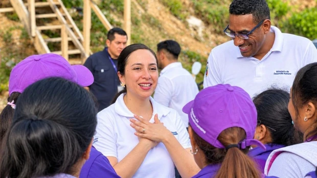 Gobierno entrega cerca de 14.000 kits humanitarios por las inundaciones en 22 provincias