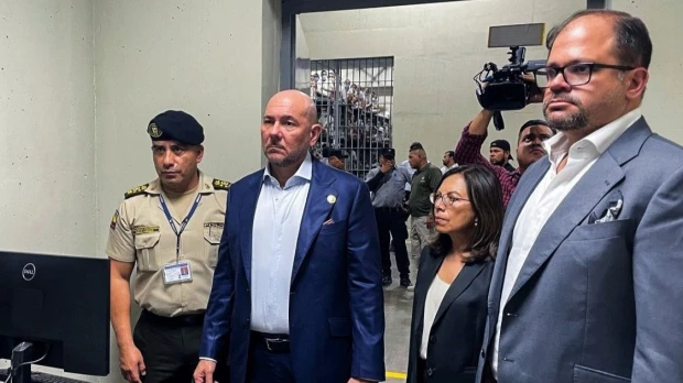 John Reimberg recorrió la megacárcel de El Salvador