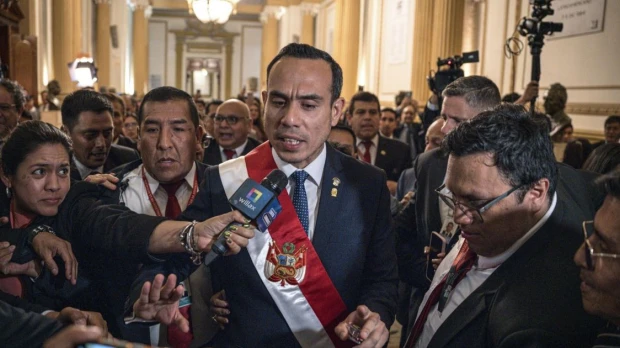 José Jerí, presidente interino de Perú, lideró operativo en 4 cárceles