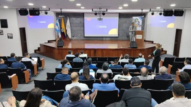 Ecuador incorporará 100 MW de generación térmica en tres provincias