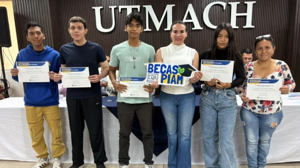 Ecuador entrega 278 becas de capacitación a personas montubias de El Oro