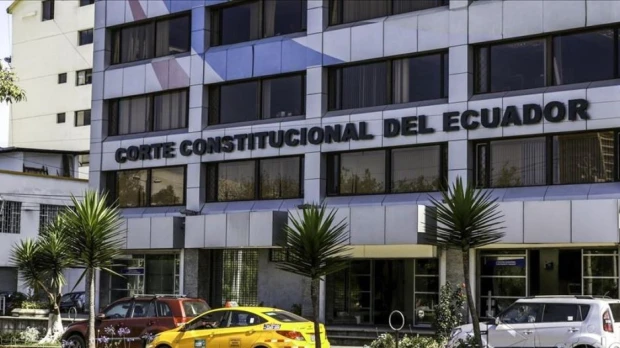Ecuador retoma la vía de los tratados de inversión tras cambio de criterio constitucional