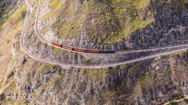 Las pruebas para reactivar ruta ferroviaria de la Nariz del Diablo iniciaron