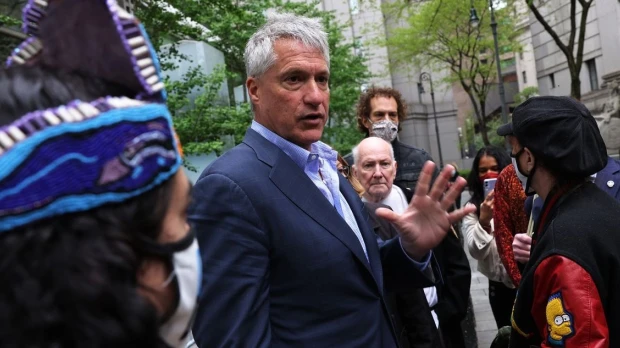 Donziger, el enemigo de Chevron, es declarado culpable de desacato