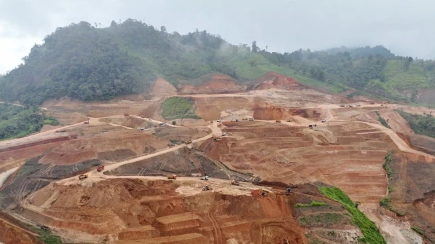 Fuertes lluvias afectan la construcción de la mina El Domo en Ecuador