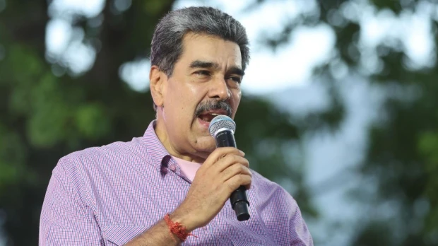 Maduro dice que el referéndum en Ecuador comprueba "el fraude" de Noboa