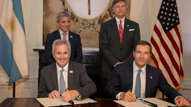 Argentina y EE. UU. impulsan un corredor para exportar energía y minerales