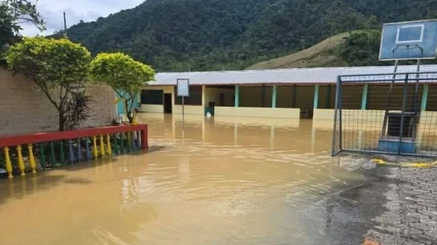 Inundaciones en Zamora Chinchipe dejan 13 familias damnificadas 