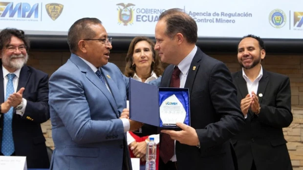 Ecuador impulsa la formación de auditores mineros con un programa de 200 horas