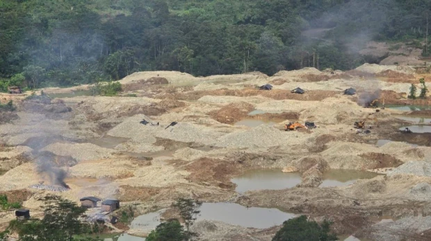 Fuerzas Armadas desmantelan nueve campamentos de minería ilegal en Esmeraldas