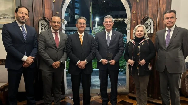 Banco Internacional recibió reconocimiento de Colombia
