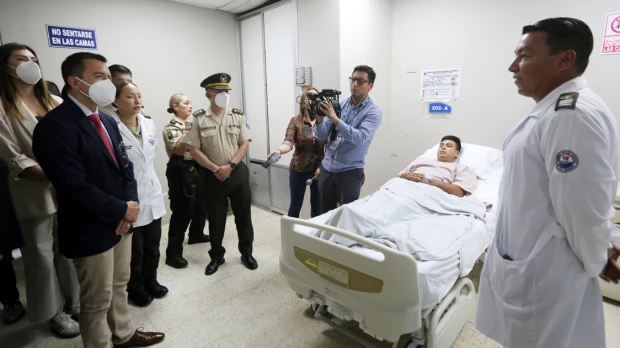 Noboa visitó a policías que fueron heridos en El Triunfo
