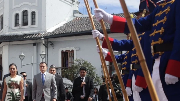 Noboa reemplaza a Lasso en medio de un país agitado