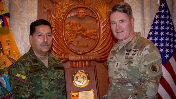 Noboa renovó la cúpula militar 