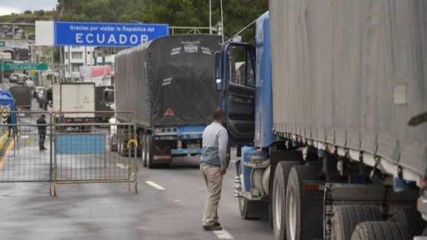 Colombia elimina restricción al transporte de carga ecuatoriano