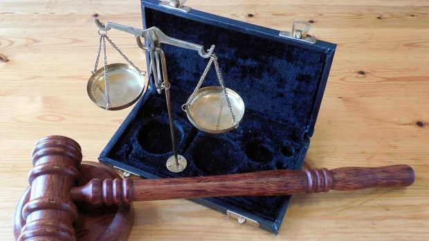 Ecuador no puede garantizar justicia a inversionistas y requiere laudos, según expertos