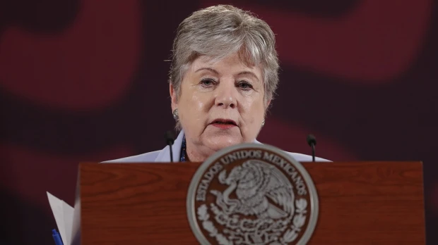 México cierra de forma indefinida su embajada en Ecuador
