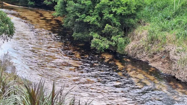 Petroecuador repara el SOTE en Esmeraldas tras una perforación clandestina