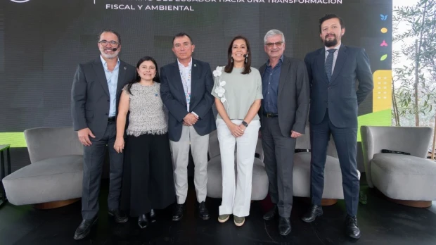 Ecuador destina USD 900 millones a la conservación mediante canjes de deuda