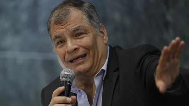 Rafael Correa es denunciado por traición a la patria