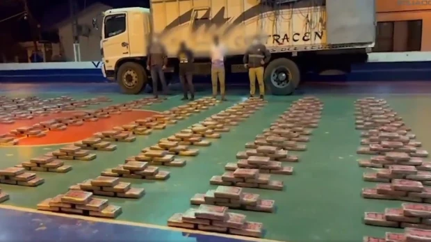 Una tonelada de cocaína fue decomisada en la carretera entre Tena y El Coca