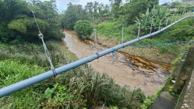 Alerta por derrame de petróleo en el río Cupa, en Quinindé