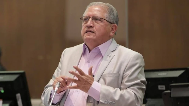 Henry Llanes: “El sector petrolero se maneja de tumbo en tumbo” 