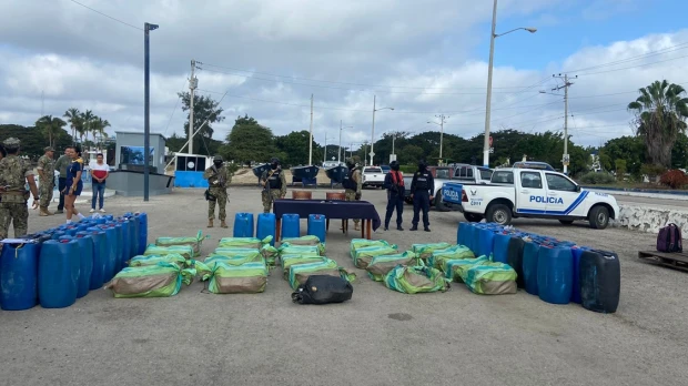 Una lancha con una tonelada de cocaína fue capturada cerca a Santa Elena