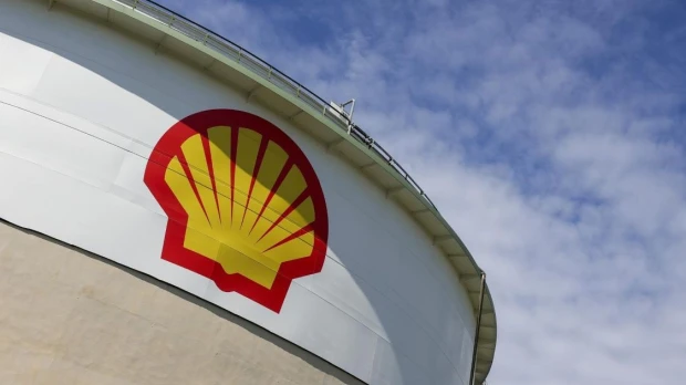 Shell negocia la compra de su rival BP, según The Wall Street Journal