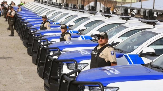 Policía recibe 190 vehículos con apoyo del sector privado