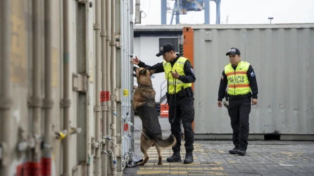 Policía y Ejército inspeccionaron los puertos de Guayaquil, foco del narcotráfico