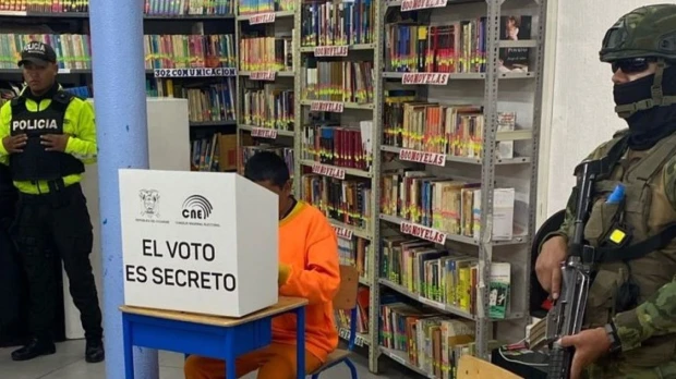 Las votaciones iniciaron en las cárceles