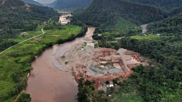 Habitantes de Nangaritza protestan contra la minería ilegal 