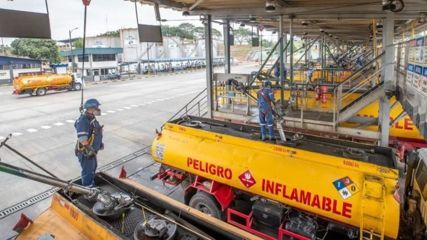 Crisis eléctrica eleva el consumo de diésel en Ecuador en 8.000 barriles diarios