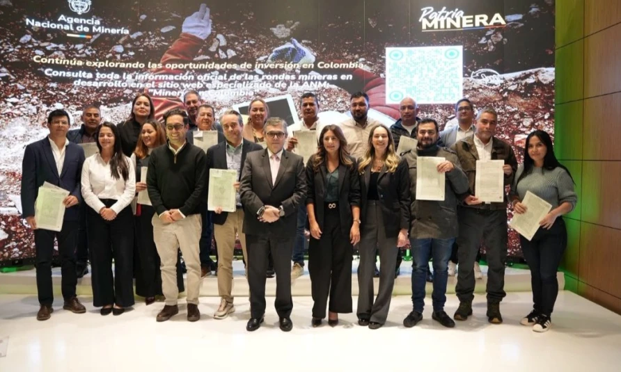 Colombia proyecta inversiones mineras por $54.000 millones tras firmar nueve contratos