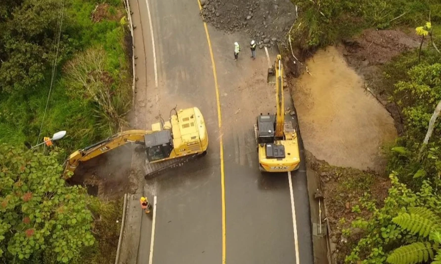 Ecuador refuerza el mantenimiento de carreteras ante posibles impactos de El Niño