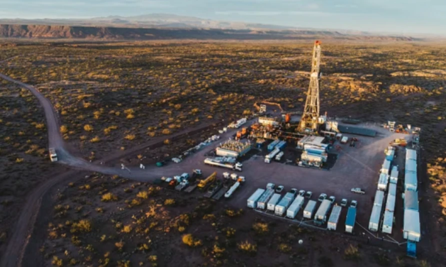 Argentina se acerca al millón de barriles de petróleo diarios impulsada por Vaca Muerta